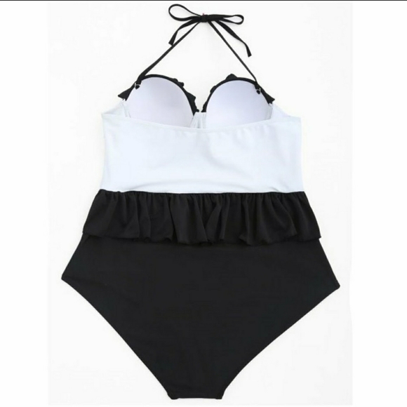 Plus Size Halter Monokini Swimsuit - Picture 4 of 5